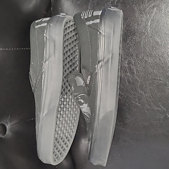 Darth Vader slip-on Vans, men's size 6, women's size 7 1/2. - Picture 4 of 7